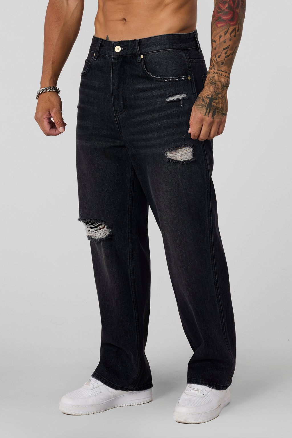 6025 - Straight Fit Ripped Jeans