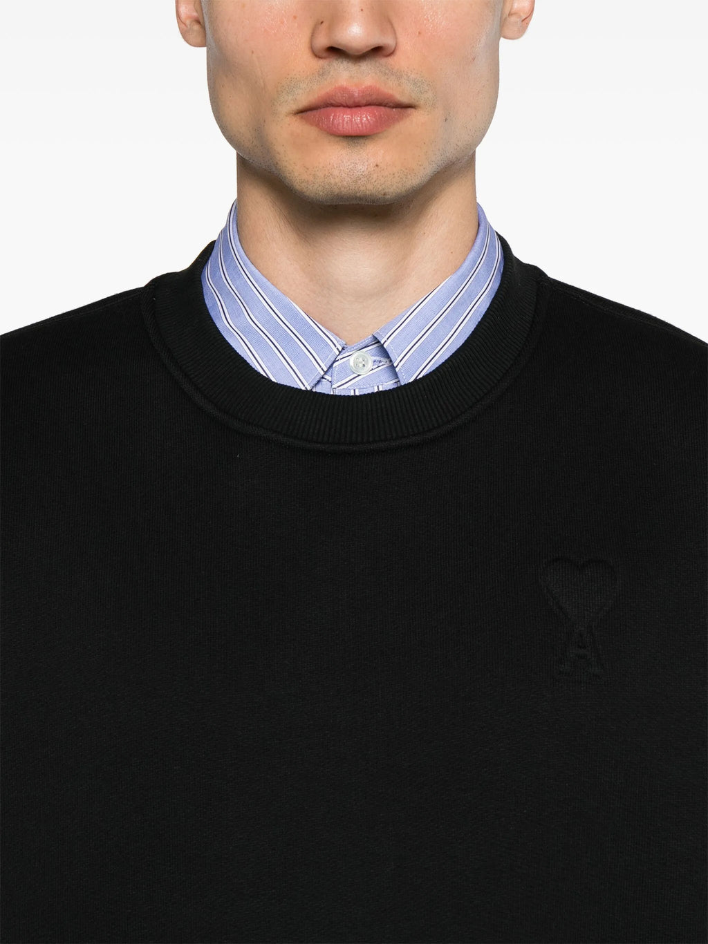 AMI Paris Ami De Coeur Embossed Logo Sweatshirt in Black